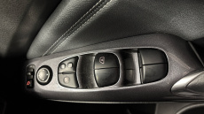 Nissan Juke 1.0 DiG-T 114 N-Connecta 5dr DCT Petrol Hatchback